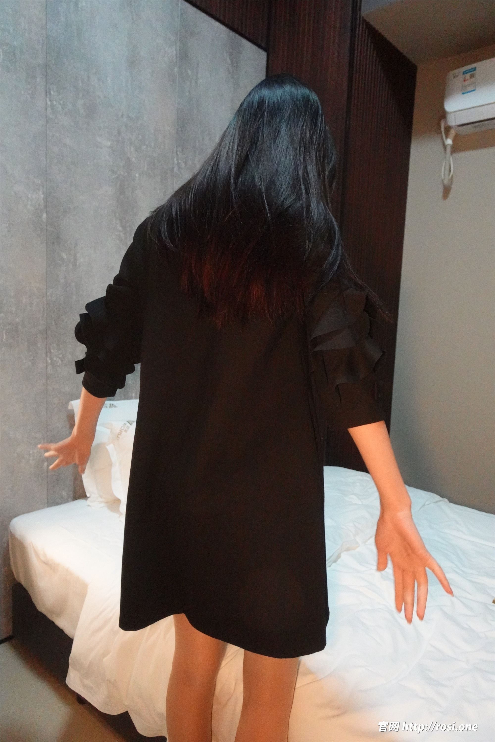 ROSI写真 2022.01.01 NO.3680